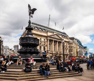 Piccadilly Circus Londra, hdr insanlarda