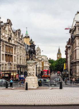 İnsanlar (hdr Londra'da Trafalgar Meydanı'nda)