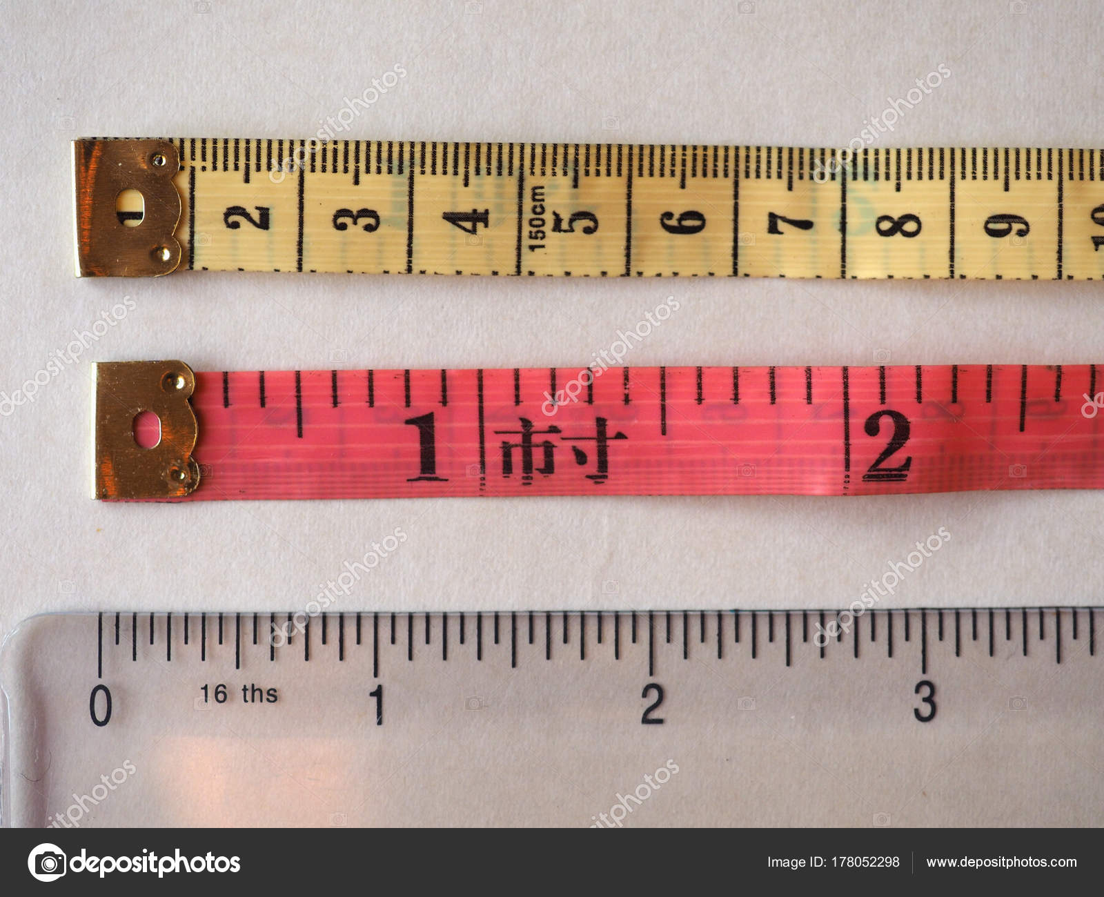裁缝尺在村(中国英寸) ——图库图片© claudiodivizia #178052298, image size:1600x1300