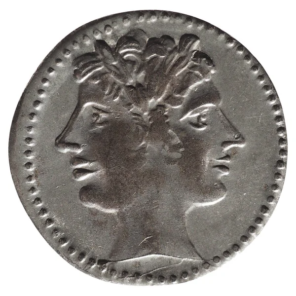 Oude Romeinse munt geïsoleerd over Wit — Stockfoto