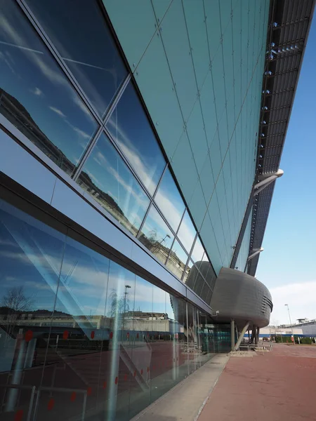 Овальний Lingotto крита Арена в Турині — стокове фото