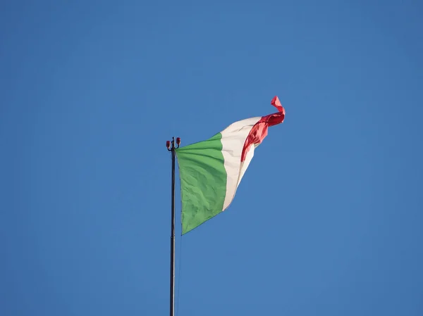 Italienische Flagge über blauem Himmel — Stockfoto
