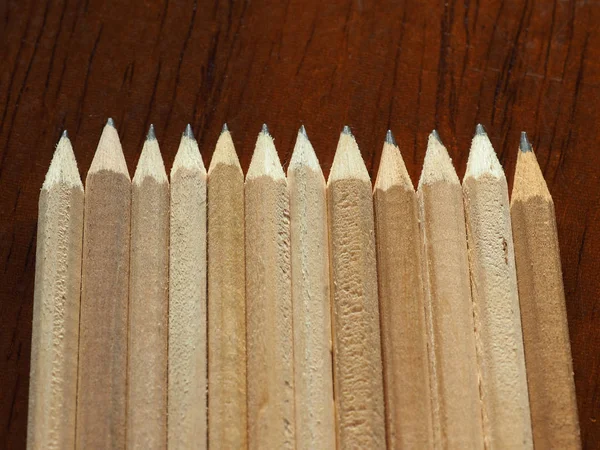 De nombreux crayons de bois — Photo