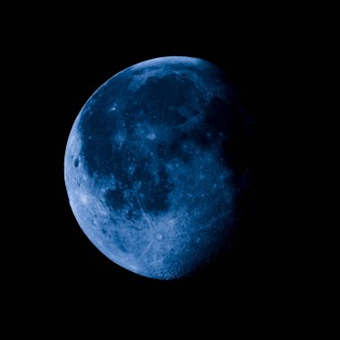 Yüksek karşıtlık Waning gibbous ay