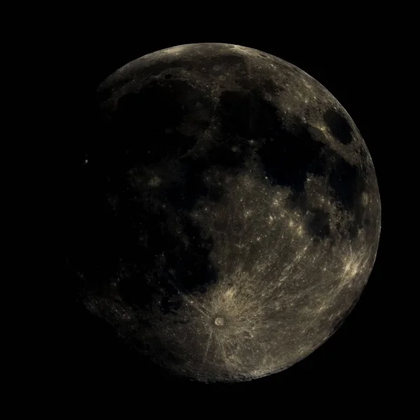 Alto contraste Lua cheia vista com telescópio — Fotografia de Stock