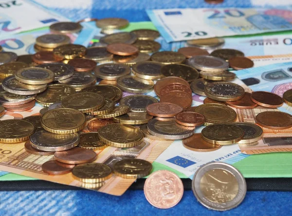 Euro banknot ve madeni paraların, Avrupa Birliği seçici odak — Stok fotoğraf
