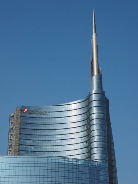 Milan kulede Unicredit