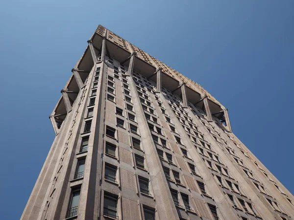 Torre Velasca a Milano — Foto Stock