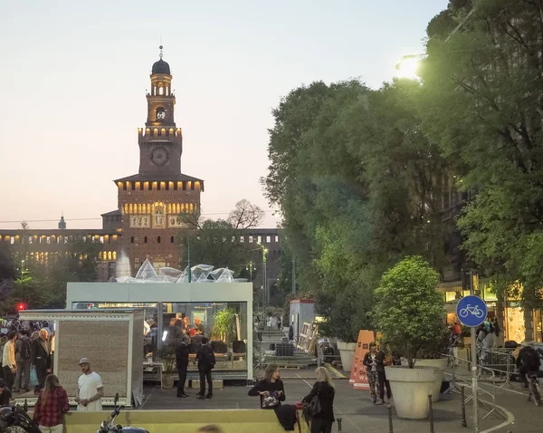 Castello Sforzesco Milano gece — Stok fotoğraf