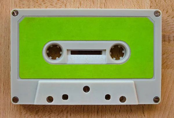 Tape cassette