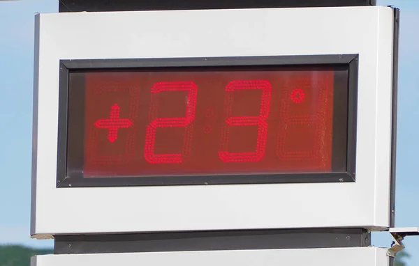 Display showing 23 degrees temp — Stock Photo, Image