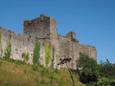 Chepstow'daki Chepstow Kalesi harabeleri