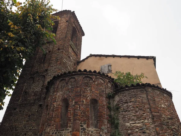 Pieve San Pietro kerk in Settimo Torinese — Stockfoto
