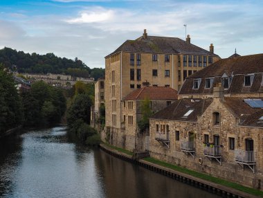 Bath 'da Nehir Avonu