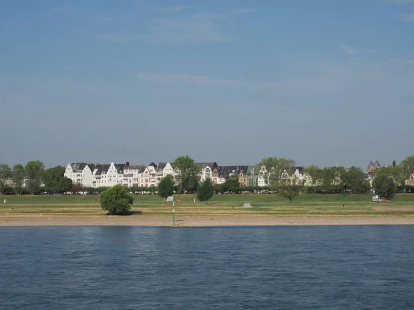 River Rhein view in Duesseldorf — Stock Photo, Image