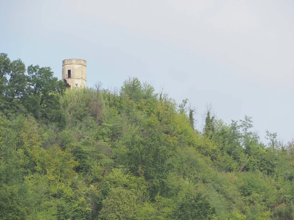 Torion (que significa la Torre) ruinas en Vezza D 'alba —  Fotos de Stock