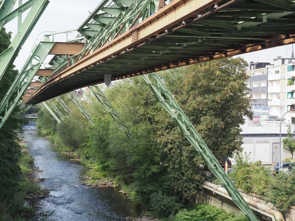 Wuppertaler Schwebebahn (Wuppertal Suspension Railway)) — Zdjęcie stockowe