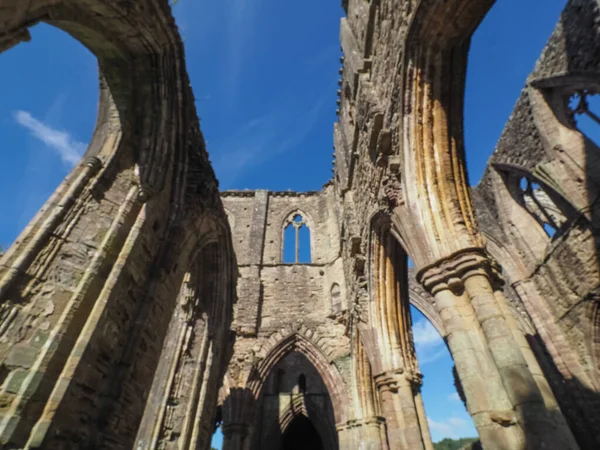 Abadía de Tintern (Abaty Tyndyrn) en Tintern — Foto de Stock