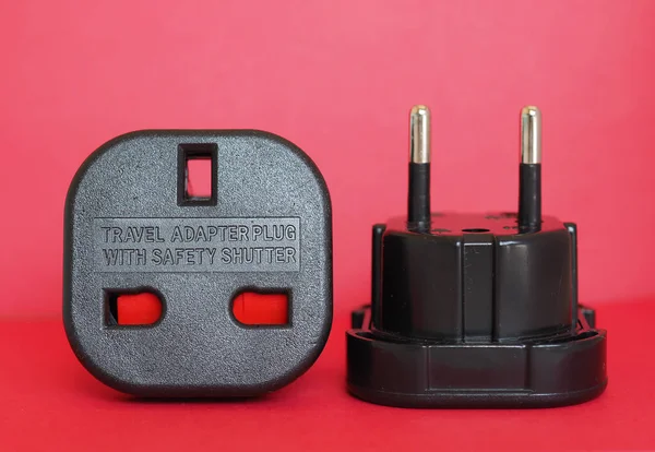 Adaptador de tomada britânico para europeu — Fotografia de Stock