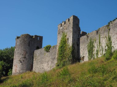 Chepstow'daki Chepstow Kalesi harabeleri