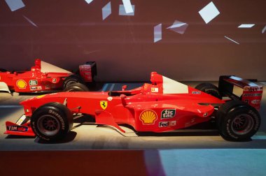 Torino 'daki Müze Otomobili' nde (Araba Müzesi) klasik yarış arabaları