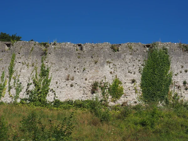 Burgruine Tschepstow in Tschepstow — Stockfoto
