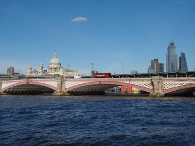 Londra 'da Thames Nehri