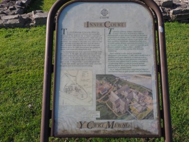 Tintern Abbey (Abaty Tyndyrn) iç mahkeme işareti