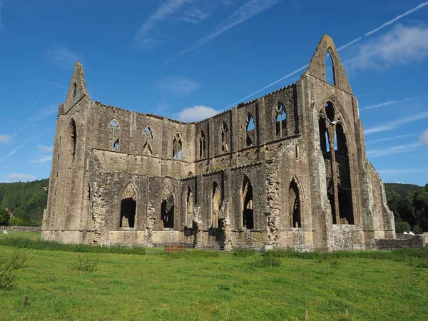 Abadía de Tintern (Abaty Tyndyrn) en Tintern — Foto de Stock