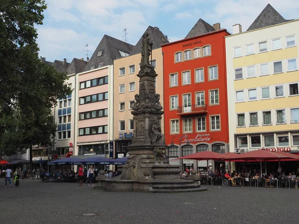 Alter Markt (antigo mercado) praça no Altstadt (cidade velha) em Ko — Fotografia de Stock