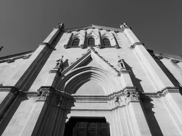 Église San Pellegrino Laziosi à Turin, noir et blanc — Photo