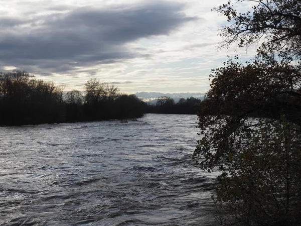 Grote rivier overstroming — Stockfoto