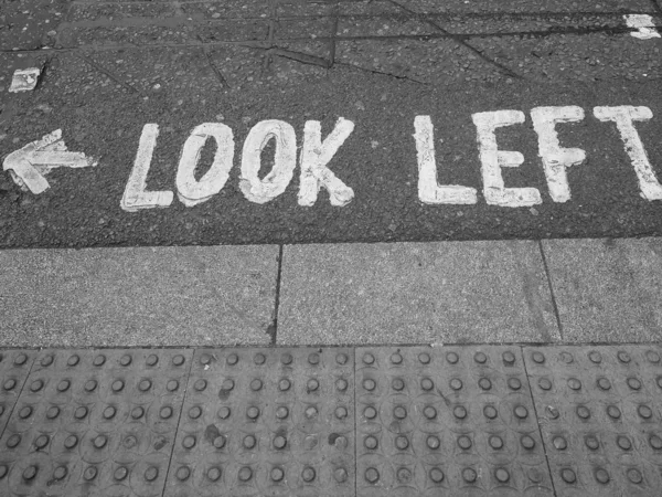 Look Left sign, black and white — Stock Photo, Image