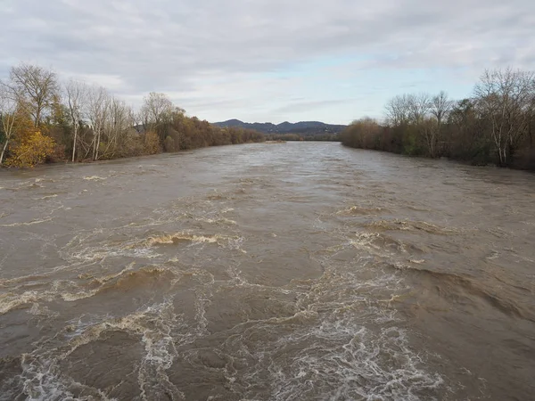 Большой потоп реки — стоковое фото