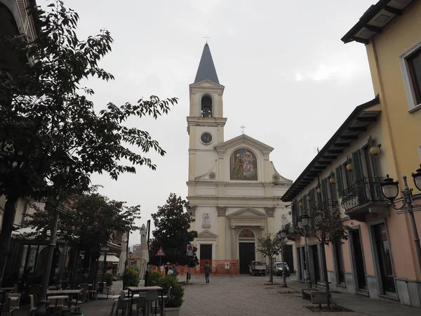 San Pietro em Vincoli (St Peter in Chains) igreja em Settimo Tor — Fotografia de Stock
