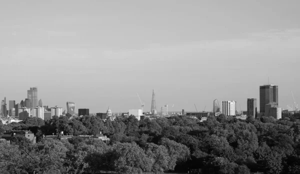 Primrose Hill à Londres, noir et blanc — Photo