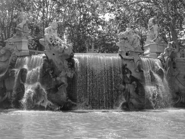Fontana dei mesi v Turíně, černá a bílá — Stock fotografie