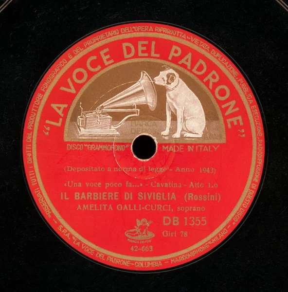 MILANO - CIRCA DICEMBRE 2019: etichetta discografica Vintage 78 giri gommalacca — Foto Stock