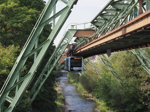 Wuppertaler Schwebebahn (Wuppertal Suspension Railway)) — Zdjęcie stockowe