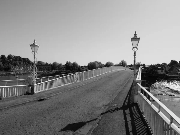 Starý Wye most v Chepstow, černý a bílý — Stock fotografie