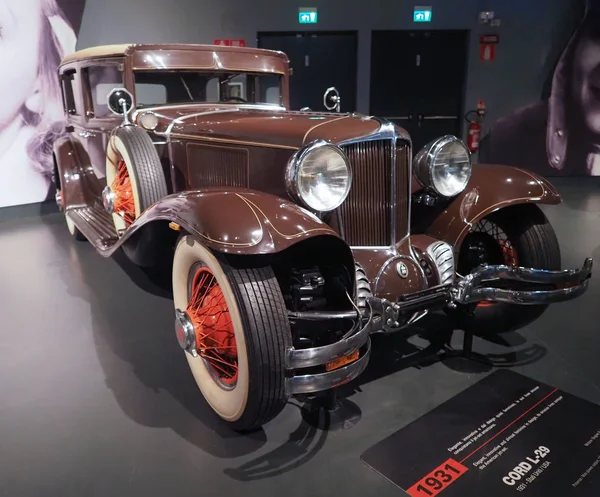Oldtimer-Kordel l-29 1931 Auto im turiner Automobilmuseum in turin — Stockfoto