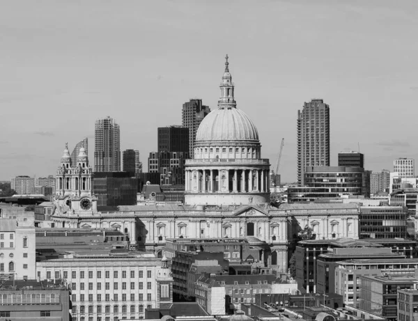 City of london skyline, schwarz und weiß — Stockfoto