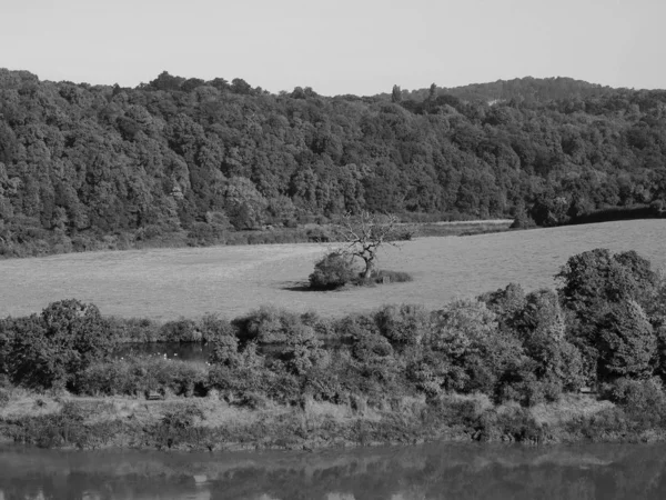 Vista sulla campagna di Chepstow, in bianco e nero — Foto Stock