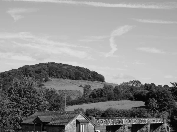 Countryside i Tintern, svart och vitt — Stockfoto