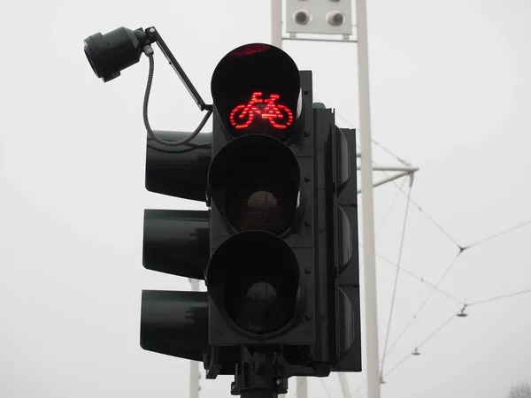 Röd ljustrafiksignal — Stockfoto