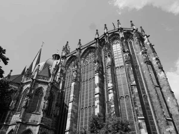 Aachener dom in aachen, schwarz-weiß — Stockfoto