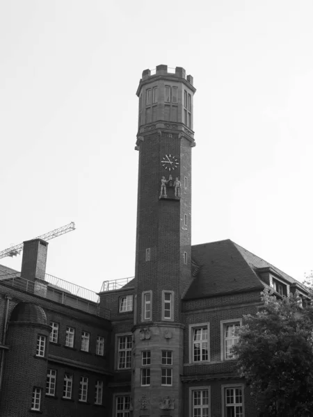 Neuerburg Huis trap toren in Koeln, zwart-wit — Stockfoto