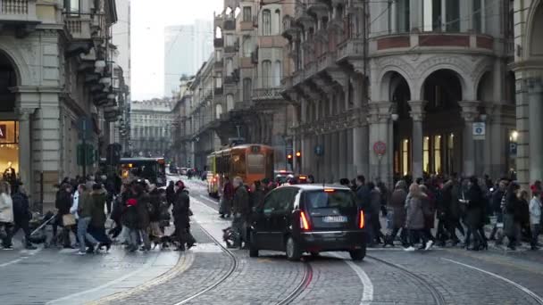 意大利都灵 2020年1月 市中心居民 — 图库视频影像