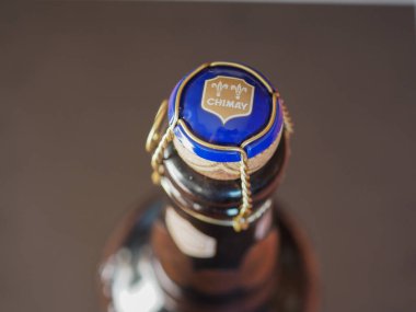 Chimay - Aralık 2019: Chimay bira şişesine imza attı