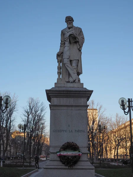 Torino 'daki La Farina Anıtı — Stok fotoğraf